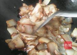 青椒炒腊肉的做法图解1