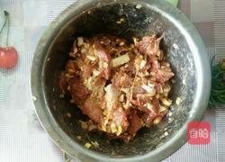 芹菜炒粉条的做法图解2