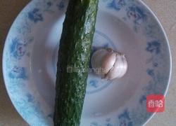 蒜蓉白菜炝黄瓜的做法图解1