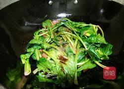 菠菜香肠小炒的做法图解5