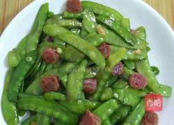 荷兰豆炒腊肠的做法图解3