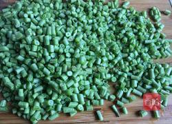 肉沫炒四季豆的做法图解2