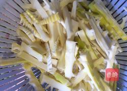 雷笋炒腊肉的做法图解1