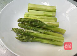 芦笋沙拉的做法图解2