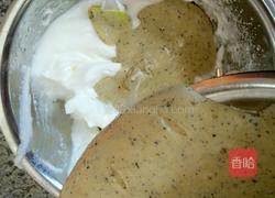 黑芝麻戚风蛋糕的做法图解14