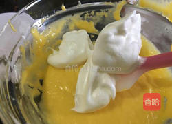 肉松海苔蛋糕卷的做法图解3