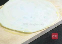 饺子皮变身葱油饼的做法图解6