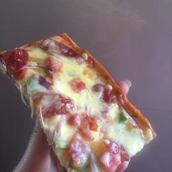 芝士腊肠火腿披萨的做法[图]