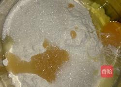 桂圆莲子八宝粥鸡蛋糕的做法图解1