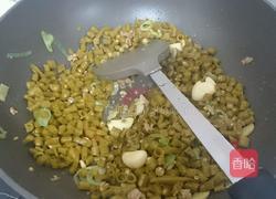 酸豆角炒鸡杂的做法图解5