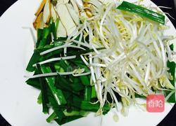 豆芽韭菜炒香干的做法图解2