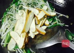 豆芽韭菜炒香干的做法图解5