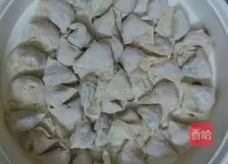 Illustration of how to make steamed wontons 5