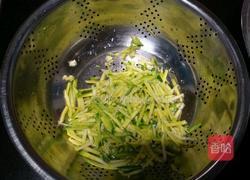 南瓜丝蛋饼的做法图解2