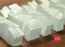 豆瓣酱烧豆腐的做法图解2