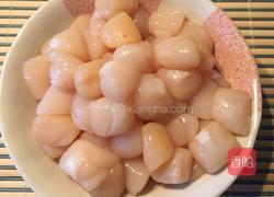 菠萝海鲜鸡柳炒黑糙米饭的做法图解3