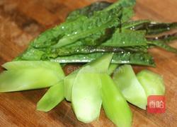 莴笋腊肉的做法图解2