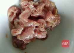 芹菜千张炒肉片的做法图解1