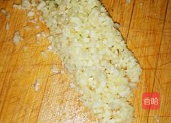 蒜香油麦菜的做法图解2