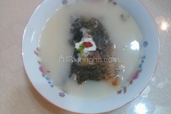 鲫鱼豆腐汤