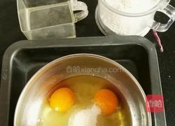 海绵蛋糕6寸的做法图解1