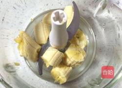 奥利奥香蕉芒果奶昔的做法图解2