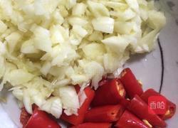 酸辣莴苣丝的做法图解2