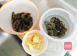 蒜蓉黄油海鲜的做法图解1