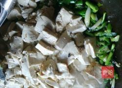 蒜苗炒豆腐的做法图解5