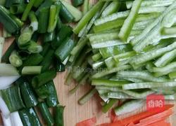 炒凉皮的做法图解2