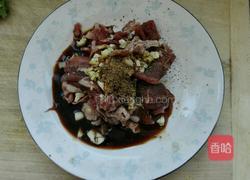 羊肉片炒金针菇的做法图解3