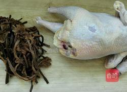 茶树菇炖柴鸡的做法图解1
