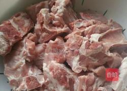三分钟酱香排骨的做法图解1