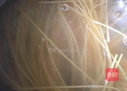 龙利鱼意面的做法图解3