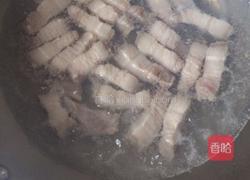 红烧肉土豆烧豆角的做法图解2