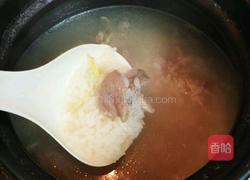 河蚬瘦肉砂锅粥的做法图解7