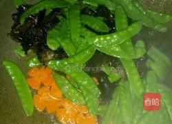 荷兰豆炒木耳的做法图解6