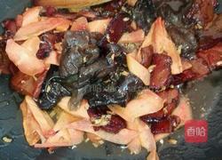 荷兰豆炒肉片的做法图解2