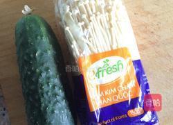 黄花拌金针菇的做法图解1