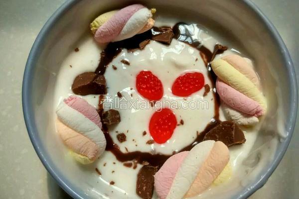 棉花糖混搭自酿酸奶