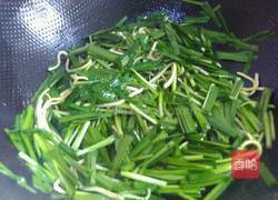 韭菜炒百叶的做法图解5