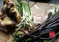 蒸蕨菜的做法图解1