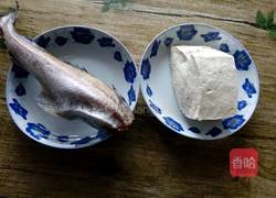 砂锅鳕鱼豆腐汤的做法图解1