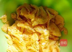 豌豆胡萝卜炒鸡蛋的做法图解4