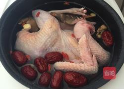 十全大补鸡汤的做法图解2