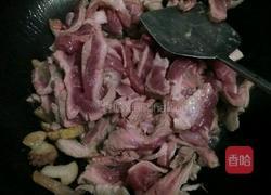 大蒜炒肉的做法图解5