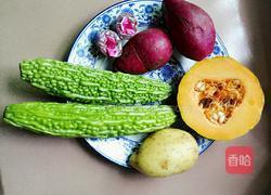 凉瓜大聚会的做法图解1