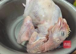 香菇扒鸡的做法图解1