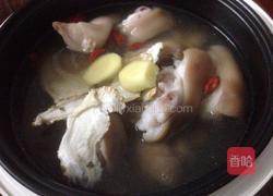 当归炖猪脚的做法图解6