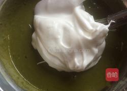 抹茶戚风蛋糕的做法图解10